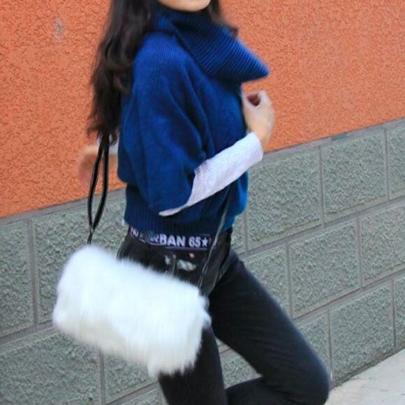 Ladies White Rectangular Fuzzy Purse - Picture 2 of 5